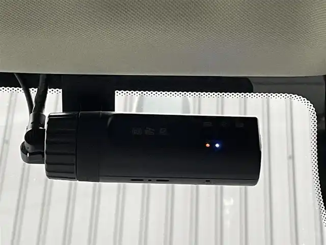 ボルボ ＸＣ６０ D4 AWD インスクリプション 青森県 2019(平31)年 4.2万km フュージョンレッドM ４WD/ワンオーナー/ハーマンカードンサウンド/サンルーフ/純正ナビ/（Bluetooth・TV・CD・DVD・AppleCarPlay・AndroidAuto）/自動駐車・自動発射機能/ヘッドアップディスプレイ/アダプティブクルーズコントロール/レーンキープアシスト/バーチャルコックピット/全方位カメラ/ドライブレコーダー/車間警告/ブラインドスポット/ステアリングヒーター/シートヒーター/ベンチレーション/メモリー付パワーシート/パワーバックドア/白革シート/木目調パネル/ステアリングスイッチ/革巻きステアリング/アダプティブヘッドライト/電動サイドブレーキ/オートLEDライト/コーナーセンサー/ETC/W・サイド・カーテンエアバック/ウインカーミラー/エンジンスタートボタン/スマートキーX2/取扱説明書/保証書/点検記録簿　/　H31・R2・R3・R4・R5・R6・R７ディーラ点検