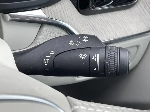 ボルボ ＸＣ６０ D4 AWD インスクリプション 青森県 2019(平31)年 4.2万km フュージョンレッドM ４WD/ワンオーナー/ハーマンカードンサウンド/サンルーフ/純正ナビ/（Bluetooth・TV・CD・DVD・AppleCarPlay・AndroidAuto）/自動駐車・自動発射機能/ヘッドアップディスプレイ/アダプティブクルーズコントロール/レーンキープアシスト/バーチャルコックピット/全方位カメラ/ドライブレコーダー/車間警告/ブラインドスポット/ステアリングヒーター/シートヒーター/ベンチレーション/メモリー付パワーシート/パワーバックドア/白革シート/木目調パネル/ステアリングスイッチ/革巻きステアリング/アダプティブヘッドライト/電動サイドブレーキ/オートLEDライト/コーナーセンサー/ETC/W・サイド・カーテンエアバック/ウインカーミラー/エンジンスタートボタン/スマートキーX2/取扱説明書/保証書/点検記録簿　/　H31・R2・R3・R4・R5・R6・R７ディーラ点検