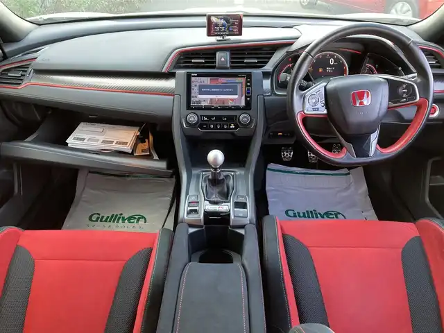 ホンダ シビック タイプR 静岡県 2017(平29)年 5.5万km チャンピオンシップホワイト 6MT車/純正ナビ/フルセグTV/バックモニター/ドライブレコーダー/クルーズコントロール/LEDヘッドランプ/オートライト/オートエアコン/革巻きステアリング/ステアリングスイッチ/純正20インチアルミホイール/スマートキー/プッシュエンジンスタート/禁煙車