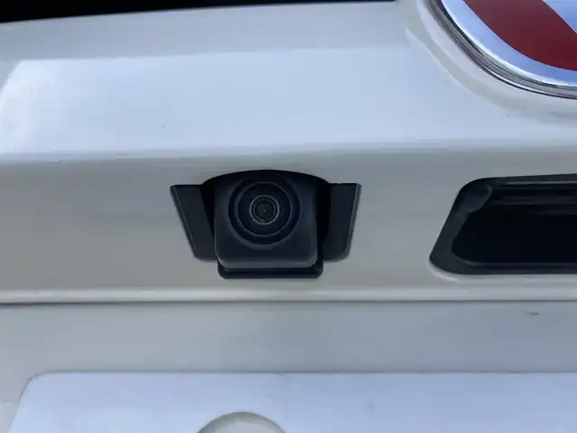 ホンダ シビック タイプR 静岡県 2017(平29)年 5.5万km チャンピオンシップホワイト 6MT車/純正ナビ/フルセグTV/バックモニター/ドライブレコーダー/クルーズコントロール/LEDヘッドランプ/オートライト/オートエアコン/革巻きステアリング/ステアリングスイッチ/純正20インチアルミホイール/スマートキー/プッシュエンジンスタート/禁煙車