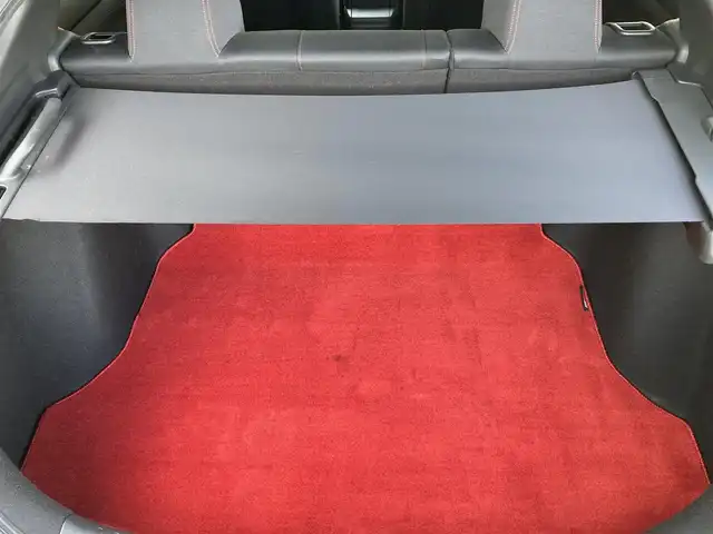 ホンダ シビック タイプR 静岡県 2017(平29)年 5.5万km チャンピオンシップホワイト 6MT車/純正ナビ/フルセグTV/バックモニター/ドライブレコーダー/クルーズコントロール/LEDヘッドランプ/オートライト/オートエアコン/革巻きステアリング/ステアリングスイッチ/純正20インチアルミホイール/スマートキー/プッシュエンジンスタート/禁煙車