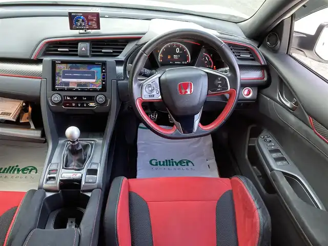 ホンダ シビック タイプR 静岡県 2017(平29)年 5.5万km チャンピオンシップホワイト 6MT車/純正ナビ/フルセグTV/バックモニター/ドライブレコーダー/クルーズコントロール/LEDヘッドランプ/オートライト/オートエアコン/革巻きステアリング/ステアリングスイッチ/純正20インチアルミホイール/スマートキー/プッシュエンジンスタート/禁煙車