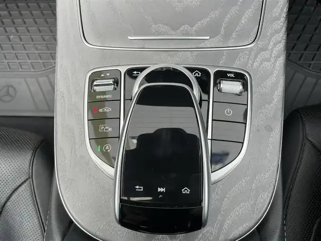 メルセデス・ベンツ ＣＬＳ２２０ｄ スポーツ エクスクルーシブPKG 千葉県 2020(令2)年 5.7万km ダイヤモンドホワイト エクスクルーシブパッケージ(￥575/000)/　ブルメスターサウンド/ヘッドアップディスプレイ/　ナッパレザーシート/エアサスペンション/ガラススライディングルーフ(￥156/000)/レーダーセーフティパッケージ/　衝突軽減ブレーキ/レーンキープアシスト/　レーダークルーズコントロール/ブラインドスポットモニター/　クリアランスソナー/12.3インチメーカーナビ/　フルセグ/BT/USB/カープレイ/全方位カメラ/ステアリングスイッチ/パドルシフト/ETC2.0/パワーシート(D/N席)/メモリーシート(D/N席)/シートヒーター(D/N/2列席)/エアシート(D/N席)/アンビエントライト/LEDヘッドライト/オートライト/オートハイビーム/スマートキー/プッシュスタート/純正19インチAW