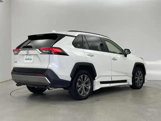 トヨタ ＲＡＶ４ G 埼玉県 2022(令4)年 2.3万km ホワイトパールクリスタルシャイン ＴＲＤエアロ　純正ナビ　バックカメラ　デジタルインナーミラー　ビルトインＥＴＣ　トヨタセーフティセンス　　メモリシート　シートヒーター　ベンチレーション　ステアリングヒーター　ＨＤＭＩ　純正アルミ　スマートキー　オートライト　地デジTV