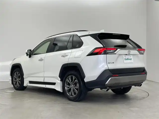 トヨタ ＲＡＶ４ G 埼玉県 2022(令4)年 2.3万km ホワイトパールクリスタルシャイン ＴＲＤエアロ　純正ナビ　バックカメラ　デジタルインナーミラー　ビルトインＥＴＣ　トヨタセーフティセンス　　メモリシート　シートヒーター　ベンチレーション　ステアリングヒーター　ＨＤＭＩ　純正アルミ　スマートキー　オートライト　地デジTV