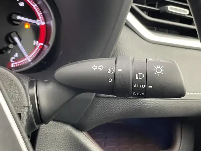 トヨタ ＲＡＶ４ G 埼玉県 2022(令4)年 2.3万km ホワイトパールクリスタルシャイン ＴＲＤエアロ　純正ナビ　バックカメラ　デジタルインナーミラー　ビルトインＥＴＣ　トヨタセーフティセンス　　メモリシート　シートヒーター　ベンチレーション　ステアリングヒーター　ＨＤＭＩ　純正アルミ　スマートキー　オートライト　地デジTV