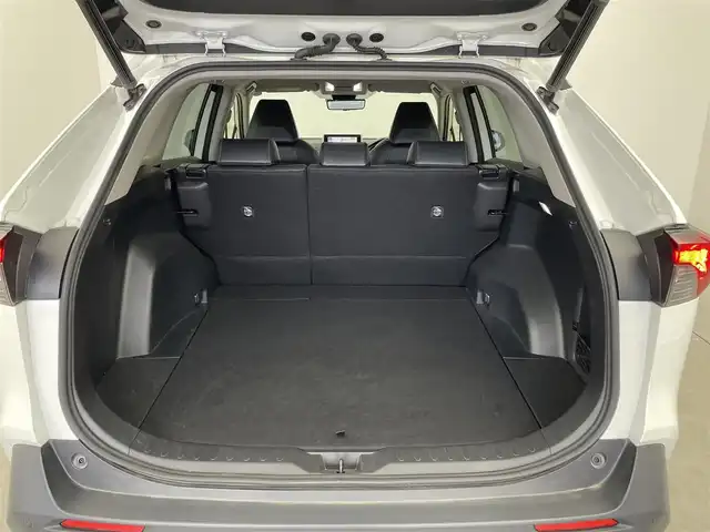 トヨタ ＲＡＶ４ G 埼玉県 2022(令4)年 2.3万km ホワイトパールクリスタルシャイン ＴＲＤエアロ　純正ナビ　バックカメラ　デジタルインナーミラー　ビルトインＥＴＣ　トヨタセーフティセンス　　メモリシート　シートヒーター　ベンチレーション　ステアリングヒーター　ＨＤＭＩ　純正アルミ　スマートキー　オートライト　地デジTV