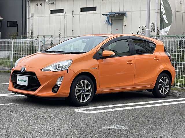 トヨタ アクア S 兵庫県 2017(平29)年 3万km オレンジパールクリスタルシャイン 登録時走行距離29916km/モデリスタ15インチAW/アルパインナビ/フルセグTV/Bluetooth/バックカメラ/前後ドライブレコーダー/スマートエントリーパッケージ/スマートエントリー/スタートシステム、イモビライザー、オートライト/LEDヘッドランプパッケージ/ブラック加飾付LEDヘッドランプパッケージ/LEDフロントフォグランプ/ETC/取扱説明書・保証書