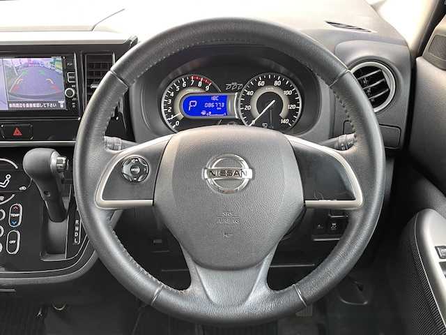 日産 デイズ ルークス ハイウェイスターターボ 青森県 2016(平28)年 8.7万km ブラック 4WD・ターボ/純正SDナビ・フルセグTV/CD・DVD・Bluetooth/アラウンドビューモニター/両側パワースライドドア/エマージェンシーブレーキ/横滑り防止機能/運転席シートヒーター/オーバーヘッドコンソール/リアシーリングファン/ETC/運転席シートヒーター/ステアリングリモコン/HIDライト/フォグランプ/純正15インチアルミ/インテリキー/プッシュスタート