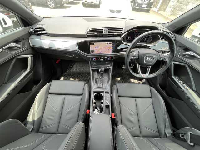 アウディ Ｑ３ 35TDIクワトロ Sライン 静岡県 2021(令3)年 2.9万km 白 バーチャルコックピット/純正ナビ/（BT/USB）/３６０°カメラ/ベーシックパッケージ/・シートヒーター/・オートマチックテールゲート/・パワーシート/・Audiホールドシステム/アシスタンスパッケージ/・アダプティブクルーズアシスト/・ハイビームアシスト/・サイドアシスト/・リアクロストラフィックアシスト/プラスパッケージ/・パーシャルレザー/・マルチカラーアンビエントライティング/・19インチ20スポークVデザインアルミホイール/テクノロジーパッケージ/・スマートフォンインターフェース/・ワイヤレスチャージング/前後ドライブレコーダー/ETC/スタッドレスタイヤ積み込み