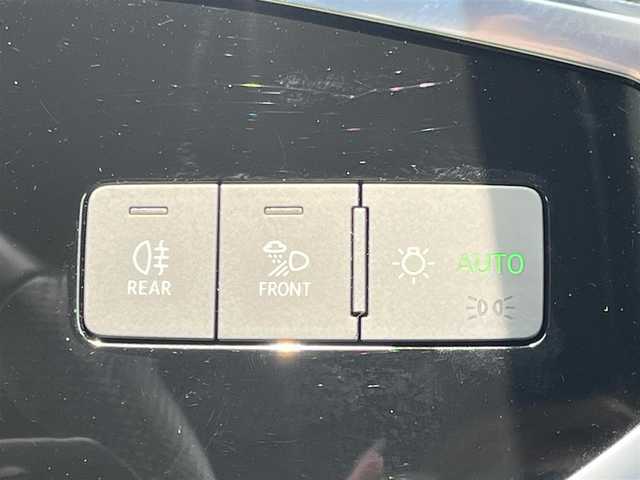 アウディ Ｑ３ 35TDIクワトロ Sライン 静岡県 2021(令3)年 2.9万km 白 バーチャルコックピット/純正ナビ/（BT/USB）/３６０°カメラ/ベーシックパッケージ/・シートヒーター/・オートマチックテールゲート/・パワーシート/・Audiホールドシステム/アシスタンスパッケージ/・アダプティブクルーズアシスト/・ハイビームアシスト/・サイドアシスト/・リアクロストラフィックアシスト/プラスパッケージ/・パーシャルレザー/・マルチカラーアンビエントライティング/・19インチ20スポークVデザインアルミホイール/テクノロジーパッケージ/・スマートフォンインターフェース/・ワイヤレスチャージング/前後ドライブレコーダー/ETC/スタッドレスタイヤ積み込み