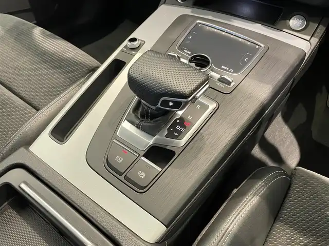 アウディ Ｑ５ 40TDIクワトロ スポーツ 福岡県 2020(令2)年 3.6万km 黒 アシスタンスＰＫＧ　/純正ナビ　/フルセグＴＶ　/３６０°カメラ　/ＡＣＣ　/ＢＳＭ　/ＬＫＡ　/マトリクスＬＥＤライト　/バーチャルＣＰ　/ハーフレザーシート　/シートヒーター　/前後クリアランスソナー　/パワーバックドア