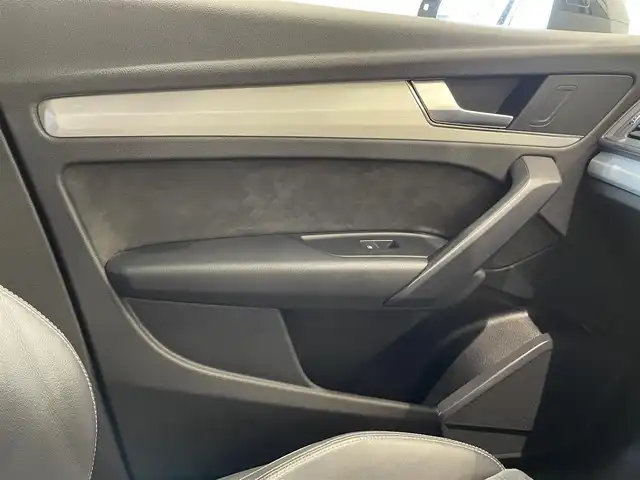 アウディ Ｑ５ 40TDIクワトロ スポーツ 福岡県 2020(令2)年 3.6万km 黒 アシスタンスＰＫＧ　/純正ナビ　/フルセグＴＶ　/３６０°カメラ　/ＡＣＣ　/ＢＳＭ　/ＬＫＡ　/マトリクスＬＥＤライト　/バーチャルＣＰ　/ハーフレザーシート　/シートヒーター　/前後クリアランスソナー　/パワーバックドア