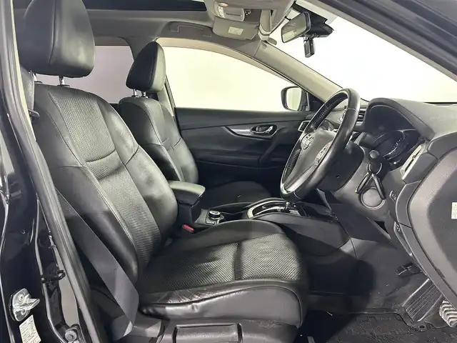 日産 エクストレイル 20Xt ブラックエクストリーマーX エマB 佐賀県 2016(平28)年 10.2万km ダイヤモンドブラック 純正７インチナビ/（ワンセグTV/CD/AUX/USB）/全方位カメラ/ドライブレコーダー/サンルーフ/衝突被害軽減ブレーキ/レーンアシスト/コーナーセンサー/前席シートヒーター/クルーズコントロール/純正アルミホイール/純正フロアマット/ＬＥＤヘッドライト/オートライト/スペアキー/盗難防止装置/横滑り防止装置/進入禁止警報