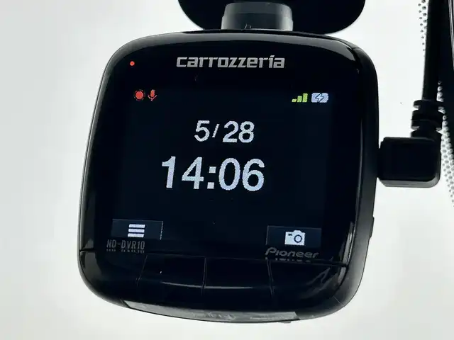 日産 セレナ X Vセレクション 道央・札幌 2017(平29)年 5.2万km ブリリアントホワイトパール ・４WD/・純正メモリーナビ/　CD/DVD/SD/BT/フルセグ/・アラウンドビューモニター/・ETC/・前方ドライブレコーダー/・エマージェンシーブレーキ/・クルーズコントロール/・クリアランスソナー/・パーキングアシスト/・両側パワースライドドア/・LEDヘッドライト/・フォグライト/・オートライト/・プッシュスタート/・スマートキー/・純正フロアマット/・ドアバイザー