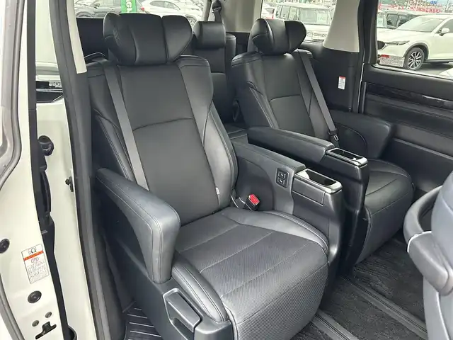 トヨタ ヴェルファイア Z Gエディション 奈良県 2018(平30)年 4.3万km ホワイトパールクリスタルシャイン ワンオーナー/ALPAINE11インチナビ(フルセグTV/CD/DVD/AM・FM/BT)/ALPAINEフリップダウンモニター/ETC/バックカメラ/両側パワースライドドア/プリクラッシュセーフティ/クルーズコントロール/シートヒーター(D/N席)/エアーシート(D/N席)/ステアリングヒーター/パワーバックドア/3眼LEDヘッドライト/純正18インチアルミホイール/純正フロアマット/スペアキー