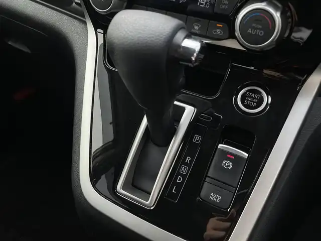 日産 セレナ ハイウェイスター Vセレクション 福岡県 2018(平30)年 7.5万km ブリリアントホワイトパール 純正９型SDナビ（フルセグTV/CD/DVD/BT）アラウンドビューモニタープロパイロットエマージェンシーブレーキコーナーセンサー両側電動ドラレコデジタルインナーミラー前席シートヒーターオートホールド純正LEDヘッドライト純正フロアマット純正アルミホイールスマートキープッシュスタート