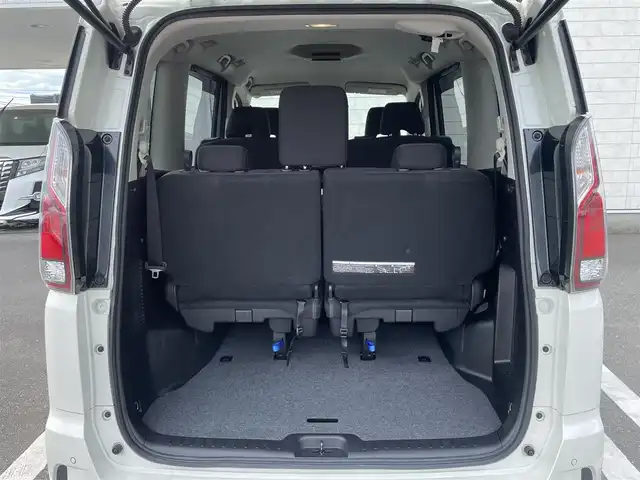 日産 セレナ ハイウェイスター Vセレクション 福岡県 2018(平30)年 7.5万km ブリリアントホワイトパール 純正９型SDナビ（フルセグTV/CD/DVD/BT）アラウンドビューモニタープロパイロットエマージェンシーブレーキコーナーセンサー両側電動ドラレコデジタルインナーミラー前席シートヒーターオートホールド純正LEDヘッドライト純正フロアマット純正アルミホイールスマートキープッシュスタート