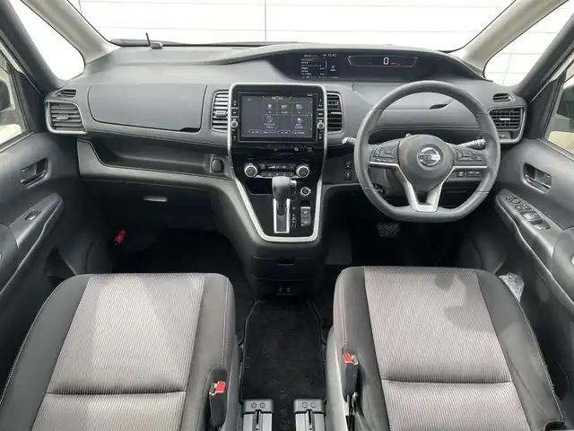 日産 セレナ ハイウェイスター Vセレクション 福岡県 2018(平30)年 7.5万km ブリリアントホワイトパール 純正９型SDナビ（フルセグTV/CD/DVD/BT）アラウンドビューモニタープロパイロットエマージェンシーブレーキコーナーセンサー両側電動ドラレコデジタルインナーミラー前席シートヒーターオートホールド純正LEDヘッドライト純正フロアマット純正アルミホイールスマートキープッシュスタート