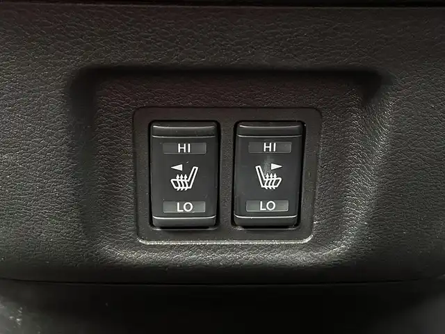 日産 セレナ ハイウェイスター Vセレクション 福岡県 2018(平30)年 7.5万km ブリリアントホワイトパール 純正９型SDナビ（フルセグTV/CD/DVD/BT）アラウンドビューモニタープロパイロットエマージェンシーブレーキコーナーセンサー両側電動ドラレコデジタルインナーミラー前席シートヒーターオートホールド純正LEDヘッドライト純正フロアマット純正アルミホイールスマートキープッシュスタート