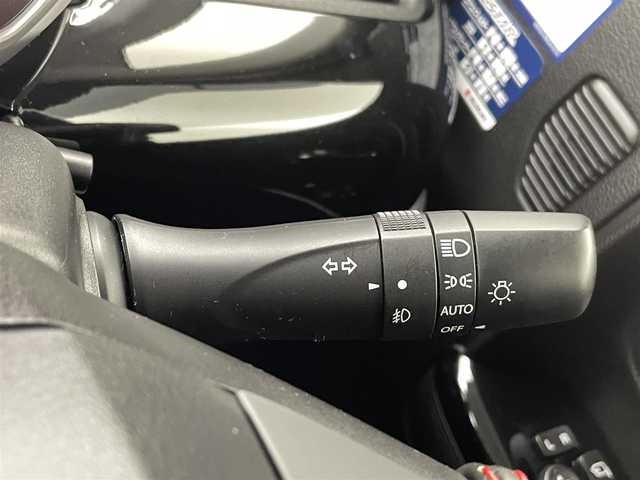 スズキ スペーシア カスタム HYBRID XS 熊本県 2019(令1)年 2.8万km フェニックスレッドパール ワンオーナー　/純正ナビCN-RZ743W（CD・ＤＶＤ・フルセグ・ＢＴ・ｉｐｏｄ・USB）/純正前方ドライブレコーダー　/ビルトインＥＴＣ　/両側パワースライドドア　/後ろのみコーナーセンサー　/運転席シートヒーター　/スズキセーフティサポート/・衝突軽減ブレーキ/・レーダーブレーキサポート/・レーンキープアシスト/・車線逸脱警報/・誤発進制御機能/横滑り防止/アイドリングストップ/ハーフレザーシート/リアサイドサンシェード/純正フロアマット/純正１５インチAW/オートライト/LEDヘッドライト/スマートキー/プッシュスタート/スペアキー1本/保証書/取扱説明書