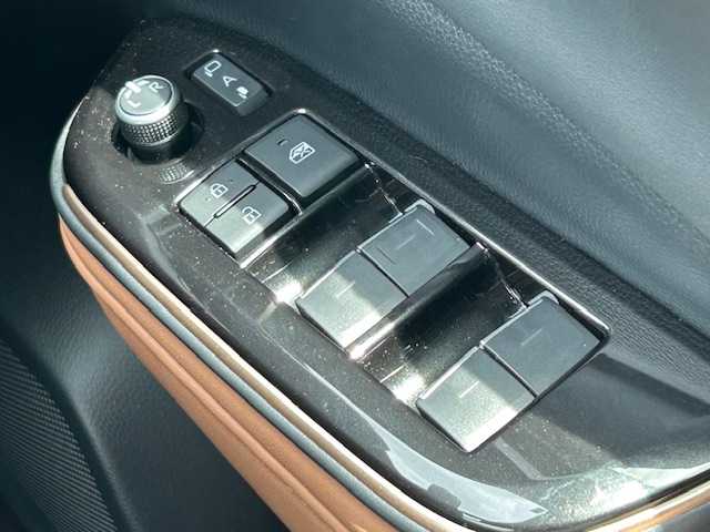 トヨタ クラウン スポーツ Z 茨城県 2023(令5)年 0.6万km プレシャスホワイトパール 純正ナビ/FM/AM/BT/フルセグTV/バックカメラ/全周囲カメラ/ブラインドスポットモニター/デジタルインナーミラー/アドバンスパーク/パーキングアシスト/横滑り防止装置/盗難防止装置/衝突被害軽減システム/パワーバックドア/クルーズコントロール/革シート/シートヒーター/エアシート/LEDオートライト/オートマチックハイビーム/ワイヤレス充電/USBポート/ETC2.0