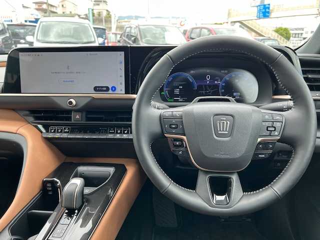 トヨタ クラウン スポーツ Z 茨城県 2023(令5)年 0.6万km プレシャスホワイトパール 純正ナビ/FM/AM/BT/フルセグTV/バックカメラ/全周囲カメラ/ブラインドスポットモニター/デジタルインナーミラー/アドバンスパーク/パーキングアシスト/横滑り防止装置/盗難防止装置/衝突被害軽減システム/パワーバックドア/クルーズコントロール/革シート/シートヒーター/エアシート/LEDオートライト/オートマチックハイビーム/ワイヤレス充電/USBポート/ETC2.0