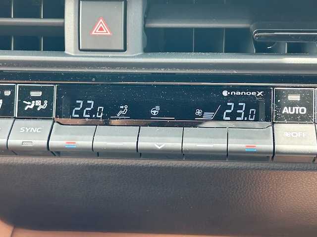トヨタ クラウン スポーツ Z 茨城県 2023(令5)年 0.6万km プレシャスホワイトパール 純正ナビ/FM/AM/BT/フルセグTV/バックカメラ/全周囲カメラ/ブラインドスポットモニター/デジタルインナーミラー/アドバンスパーク/パーキングアシスト/横滑り防止装置/盗難防止装置/衝突被害軽減システム/パワーバックドア/クルーズコントロール/革シート/シートヒーター/エアシート/LEDオートライト/オートマチックハイビーム/ワイヤレス充電/USBポート/ETC2.0