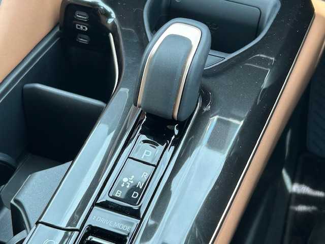トヨタ クラウン スポーツ Z 茨城県 2023(令5)年 0.6万km プレシャスホワイトパール 純正ナビ/FM/AM/BT/フルセグTV/バックカメラ/全周囲カメラ/ブラインドスポットモニター/デジタルインナーミラー/アドバンスパーク/パーキングアシスト/横滑り防止装置/盗難防止装置/衝突被害軽減システム/パワーバックドア/クルーズコントロール/革シート/シートヒーター/エアシート/LEDオートライト/オートマチックハイビーム/ワイヤレス充電/USBポート/ETC2.0
