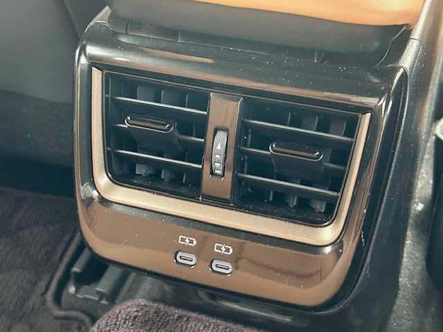 トヨタ クラウン スポーツ Z 茨城県 2023(令5)年 0.6万km プレシャスホワイトパール 純正ナビ/FM/AM/BT/フルセグTV/バックカメラ/全周囲カメラ/ブラインドスポットモニター/デジタルインナーミラー/アドバンスパーク/パーキングアシスト/横滑り防止装置/盗難防止装置/衝突被害軽減システム/パワーバックドア/クルーズコントロール/革シート/シートヒーター/エアシート/LEDオートライト/オートマチックハイビーム/ワイヤレス充電/USBポート/ETC2.0