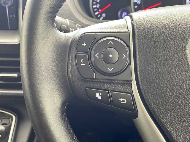 トヨタ ヴォクシー V 沖縄県 2014(平26)年 7.7万km ホワイトパールクリスタルシャイン 純正ＳＤナビ（NSZT-W62G）/フルセグＴＶ/ＢＴ/ＤＶＤ/ＣＤ/ラジオ/バックカメラ/パワースライドドア/ドライブレコーダー/ＥＴＣ/クルーズコントロール/ステアリングスイッチ/プッシュスタート/モデリスタエアロ/FUJITSUBOスポーツマフラー/社外18インチアルミホイール