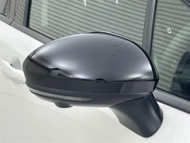 日産 オーラ G レザーエディション 茨城県 2022(令4)年 0.1万km ピュアホワイトパール / スーパーブラック 2トーン 純正9型ナビ/全方位カメラ/フルセグ/BOSEパーソナルプラスサウンドシステム/置くだけ充電/プロパイロット/衝突被害軽減ブレーキ/車線逸脱抑制装置/オートマチックハイビーム/ソナー/BSW/デジタルインナーミラー/ETC2.0/ドラレコ/純正17インチAW/LEDヘッドライト/スマートキー