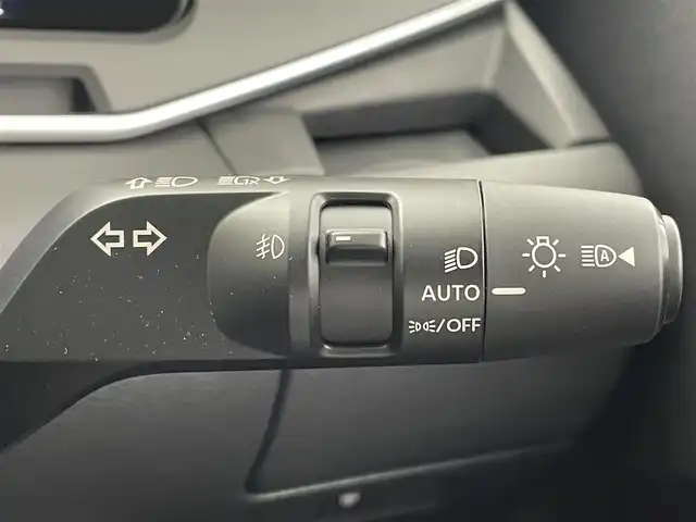日産 オーラ G レザーエディション 茨城県 2022(令4)年 0.1万km ピュアホワイトパール / スーパーブラック 2トーン 純正9型ナビ/全方位カメラ/フルセグ/BOSEパーソナルプラスサウンドシステム/置くだけ充電/プロパイロット/衝突被害軽減ブレーキ/車線逸脱抑制装置/オートマチックハイビーム/ソナー/BSW/デジタルインナーミラー/ETC2.0/ドラレコ/純正17インチAW/LEDヘッドライト/スマートキー