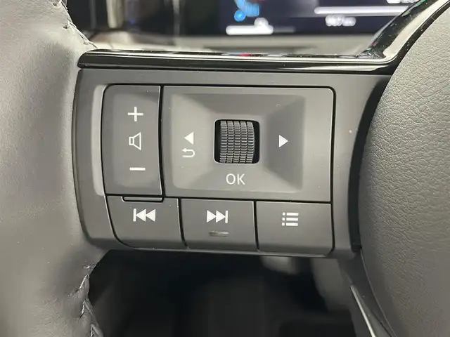 日産 オーラ G レザーエディション 茨城県 2022(令4)年 0.1万km ピュアホワイトパール / スーパーブラック 2トーン 純正9型ナビ/全方位カメラ/フルセグ/BOSEパーソナルプラスサウンドシステム/置くだけ充電/プロパイロット/衝突被害軽減ブレーキ/車線逸脱抑制装置/オートマチックハイビーム/ソナー/BSW/デジタルインナーミラー/ETC2.0/ドラレコ/純正17インチAW/LEDヘッドライト/スマートキー