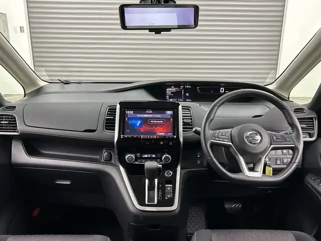 日産 セレナ ハイウェイスター 三重県 2017(平29)年 6.6万km ダイヤモンドブラック アルパインナビ/アルパインフリップダウンモニター/プロパイロット/アラウンドビューモニター/デジタルインナーミラー/インテリジェントルームミラー/エマージェンシーブレーキ/ハンズフリースライドドア/両側パワースライドドア/ビルトインETC/電子パーキング/アイドリングストップ/革巻きステアリング/プッシュスタート/スマートキー