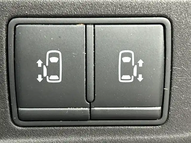 日産 セレナ ハイウェイスター 三重県 2017(平29)年 6.6万km ダイヤモンドブラック アルパインナビ/アルパインフリップダウンモニター/プロパイロット/アラウンドビューモニター/デジタルインナーミラー/インテリジェントルームミラー/エマージェンシーブレーキ/ハンズフリースライドドア/両側パワースライドドア/ビルトインETC/電子パーキング/アイドリングストップ/革巻きステアリング/プッシュスタート/スマートキー