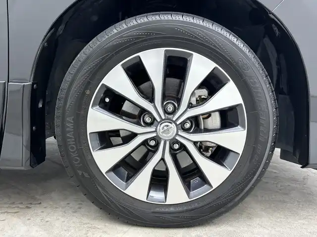 日産 セレナ ハイウェイスター 三重県 2017(平29)年 6.6万km ダイヤモンドブラック アルパインナビ/アルパインフリップダウンモニター/プロパイロット/アラウンドビューモニター/デジタルインナーミラー/インテリジェントルームミラー/エマージェンシーブレーキ/ハンズフリースライドドア/両側パワースライドドア/ビルトインETC/電子パーキング/アイドリングストップ/革巻きステアリング/プッシュスタート/スマートキー