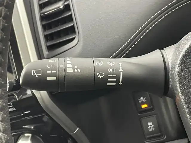 日産 セレナ ハイウェイスター 埼玉県 2017(平29)年 6.6万km ダイヤモンドブラック アルパインナビ/アルパインフリップダウンモニター/プロパイロット/アラウンドビューモニター/デジタルインナーミラー/インテリジェントルームミラー/エマージェンシーブレーキ/ハンズフリースライドドア/両側パワースライドドア/ビルトインETC/電子パーキング/アイドリングストップ/革巻きステアリング/プッシュスタート/スマートキー