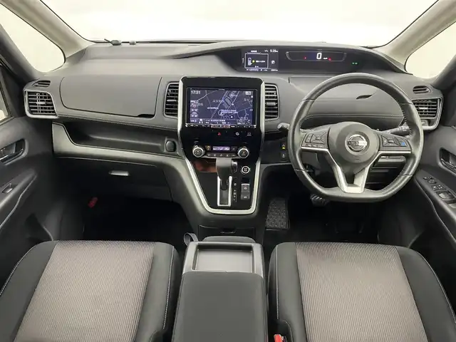 日産 セレナ ハイウェイスター 埼玉県 2017(平29)年 6.6万km ダイヤモンドブラック アルパインナビ/アルパインフリップダウンモニター/プロパイロット/アラウンドビューモニター/デジタルインナーミラー/インテリジェントルームミラー/エマージェンシーブレーキ/ハンズフリースライドドア/両側パワースライドドア/ビルトインETC/電子パーキング/アイドリングストップ/革巻きステアリング/プッシュスタート/スマートキー