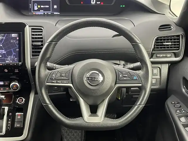 日産 セレナ ハイウェイスター 埼玉県 2017(平29)年 6.6万km ダイヤモンドブラック アルパインナビ/アルパインフリップダウンモニター/プロパイロット/アラウンドビューモニター/デジタルインナーミラー/インテリジェントルームミラー/エマージェンシーブレーキ/ハンズフリースライドドア/両側パワースライドドア/ビルトインETC/電子パーキング/アイドリングストップ/革巻きステアリング/プッシュスタート/スマートキー