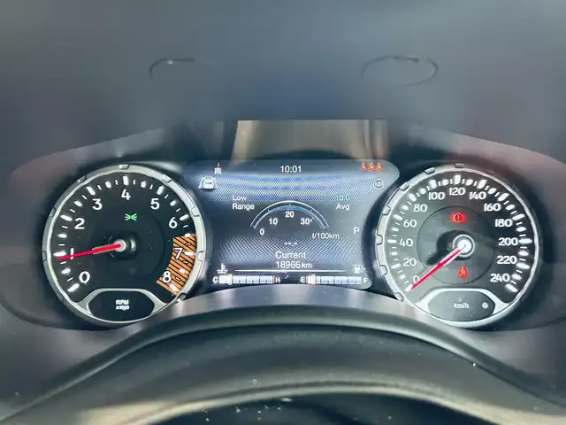 クライスラー・ジープ ジープ レネゲード リミテッド 大阪府 2022(令4)年 1.9万km 黒 黒革/パワーシート/シートヒーター/ステアリングヒーター/ACC/純正ナビ/TV/バックカメラ/applecarplay/純正17インチAW/ブラインドスポット/クリアランスソナー/ETC
