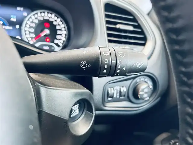 クライスラー・ジープ ジープ レネゲード リミテッド 大阪府 2022(令4)年 1.9万km 黒 黒革/パワーシート/シートヒーター/ステアリングヒーター/ACC/純正ナビ/TV/バックカメラ/applecarplay/純正17インチAW/ブラインドスポット/クリアランスソナー/ETC