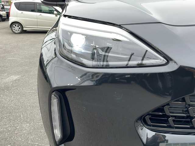 トヨタ ヤリスクロス Z 道東・釧路十勝 2023(令5)年 1.4万km ブラックマイカ 4WD/寒冷地仕様/ディスプレイオーディオ/　(AM/FM/BT)/エンジンスターター/ドライブレコーダー/ビルトインETC/バックカメラ/ハーフレザーシート/シートヒーター/ステアリングヒーター/純正18インチAW/純正フロアマット/ドアバイザー/MTモード付AT/パーキングアシスト/クルーズコントロール/レーンキープアシスト/ダウンヒルアシスト/オートライト/オートマチックハイビーム/ライトレベライザー/フォグランプ/盗難防止装置/ABS/横滑り防止装置/USB入力端子