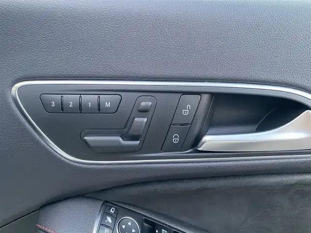 メルセデス・ベンツ ＣＬＡ２５０ 福岡県 2014(平26)年 4.2万km 白 ・クルーズコントロール/・純正ナビ／ＢＴ／ＵＳＢ/・バックカメラ/・ワンセグ/・ＥＴＣ/・純正１８ＡＷ/・メモリ機能D.N席パワーシート