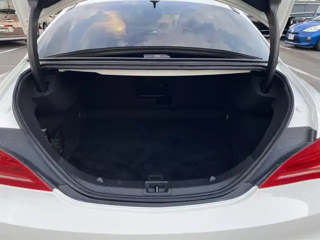 メルセデス・ベンツ ＣＬＡ２５０ 福岡県 2014(平26)年 4.2万km 白 ・クルーズコントロール/・純正ナビ／ＢＴ／ＵＳＢ/・バックカメラ/・ワンセグ/・ＥＴＣ/・純正１８ＡＷ/・メモリ機能D.N席パワーシート
