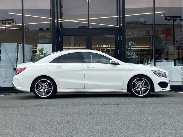 メルセデス・ベンツ ＣＬＡ２５０ 福岡県 2014(平26)年 4.2万km 白 ・クルーズコントロール/・純正ナビ／ＢＴ／ＵＳＢ/・バックカメラ/・ワンセグ/・ＥＴＣ/・純正１８ＡＷ/・メモリ機能D.N席パワーシート