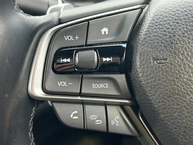 ホンダ アコード EX 茨城県 2020(令2)年 4.8万km ルナシルバーM 8インチホンダインターナビ/バックカメラ/AppleCarPlay/サンルーフ/ホンダセンシング/ブラインドスポットインフォメーション/ヘッドアップディスプレイ/ワイヤレス充電器/ビルトインETC/LEDヘッドランプ/オートライト/純正18インチアルミホイール/革巻きステアリング/パドルシフト/黒革シート/シートヒーター/ドライビングポジションシステム/パワーシート/禁煙車