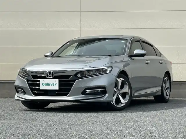 ホンダ アコード EX 茨城県 2020(令2)年 4.8万km ルナシルバーM 8インチホンダインターナビ/バックカメラ/AppleCarPlay/サンルーフ/ホンダセンシング/ブラインドスポットインフォメーション/ヘッドアップディスプレイ/ワイヤレス充電器/ビルトインETC/LEDヘッドランプ/オートライト/純正18インチアルミホイール/革巻きステアリング/パドルシフト/黒革シート/シートヒーター/ドライビングポジションシステム/パワーシート/禁煙車
