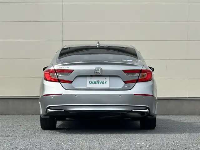 ホンダ アコード EX 茨城県 2020(令2)年 4.8万km ルナシルバーM 8インチホンダインターナビ/バックカメラ/AppleCarPlay/サンルーフ/ホンダセンシング/ブラインドスポットインフォメーション/ヘッドアップディスプレイ/ワイヤレス充電器/ビルトインETC/LEDヘッドランプ/オートライト/純正18インチアルミホイール/革巻きステアリング/パドルシフト/黒革シート/シートヒーター/ドライビングポジションシステム/パワーシート/禁煙車