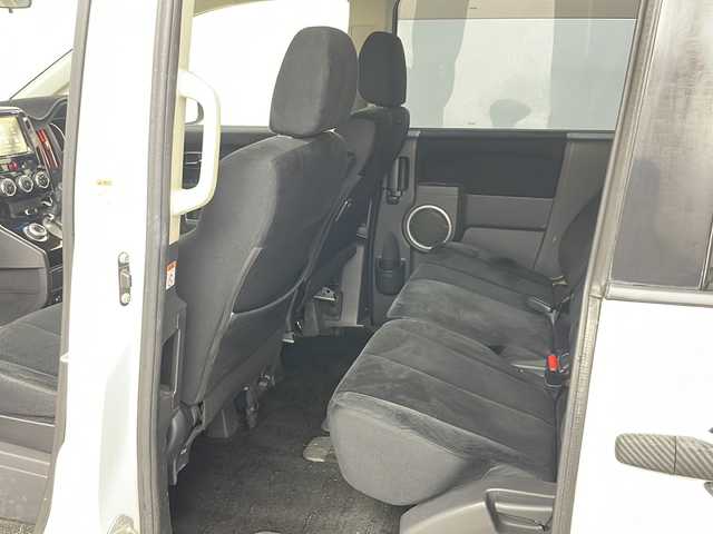 三菱 デリカＤ：５ D－Power package 道央・札幌 2013(平25)年 10.3万km ウォームホワイトP/クールシルバー ・4WD/・寒冷地仕様/・社外ナビ（CD＆DVD＆TV＆BT＆SD）/・社外フリップダウンモニター/・バックカメラ/・サイドカメラ/・フロントカメラ/・シートヒーター/・ドアミラーヒーター/・パドルシフト/・ETC/・両側パワースライドドア/・社外ドライブレコーダー/・HIDヘッドライト/・フォグランプ